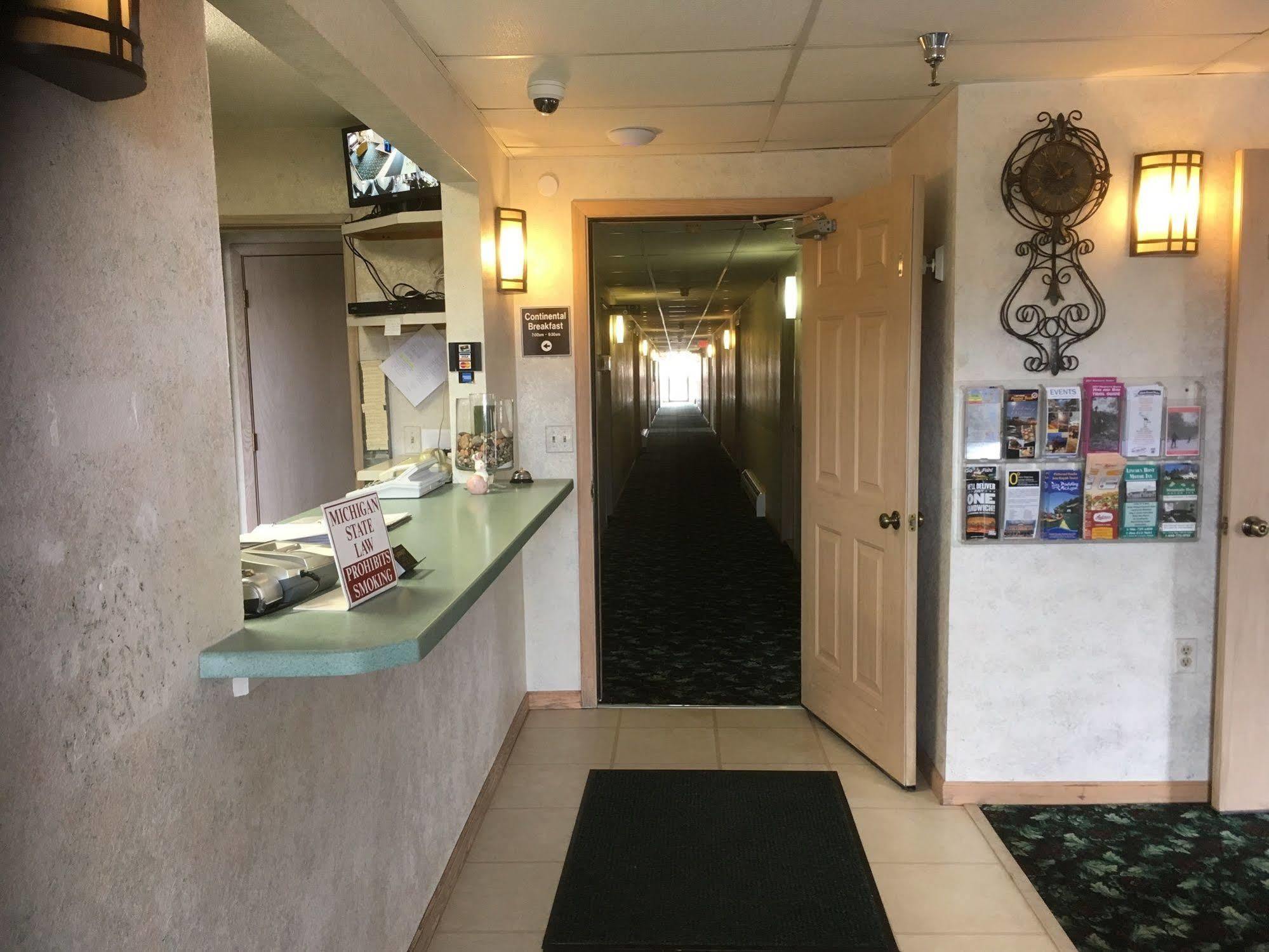 Value Host Motor Inn Marquette Luaran gambar